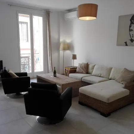 Triangle D'or Saint-raphael, 50 Metres Des Plages, Neuf Appartement *