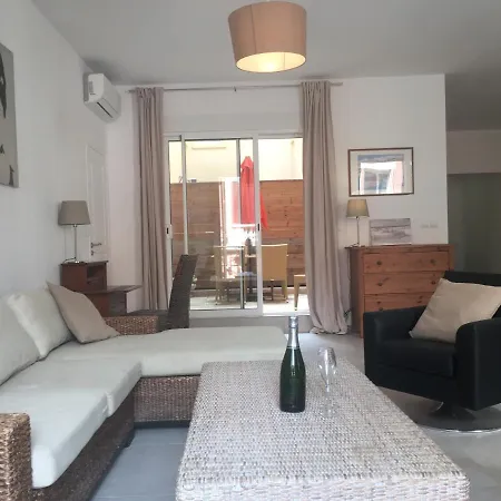 Appartement Triangle D'or Saint-raphael, 50 Metres Des Plages, Neuf