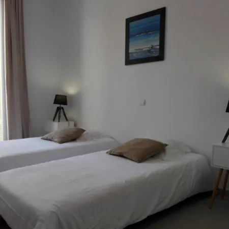 Triangle D'or Saint-raphael, 50 Metres Des Plages, Neuf Appartement *